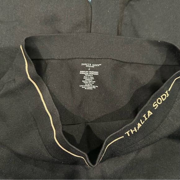 THALIA SODI spanx! - Picture 4 of 6